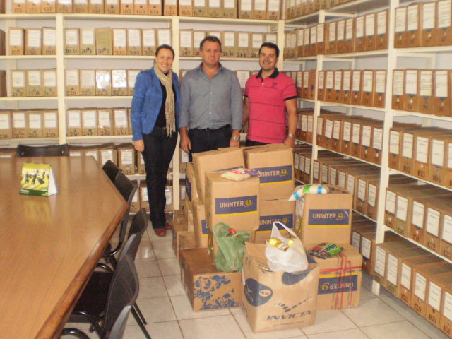 Rede Datawork faz doação de alimentos para SMECD